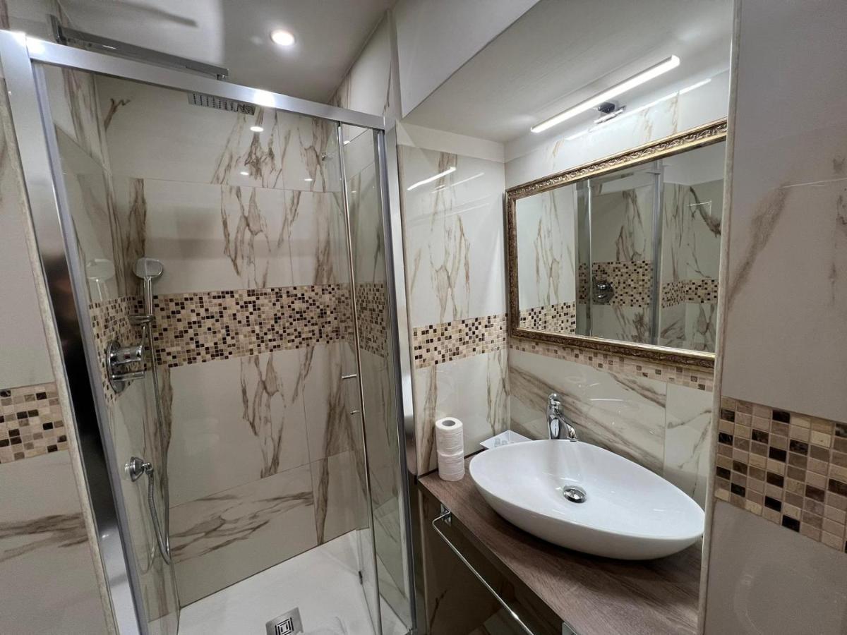 Hotel Ercoli House Рим Екстериор снимка