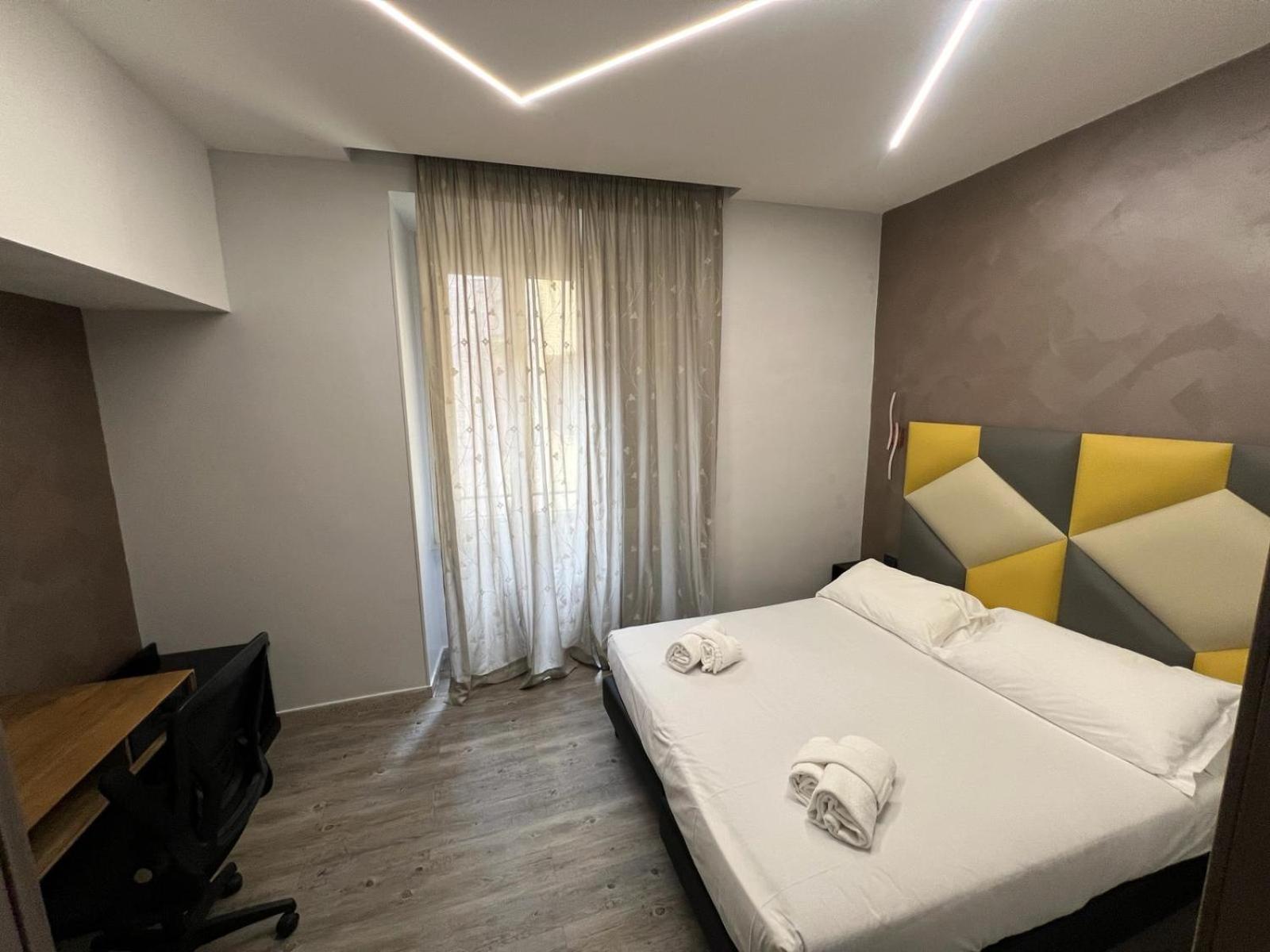 Hotel Ercoli House Рим Екстериор снимка